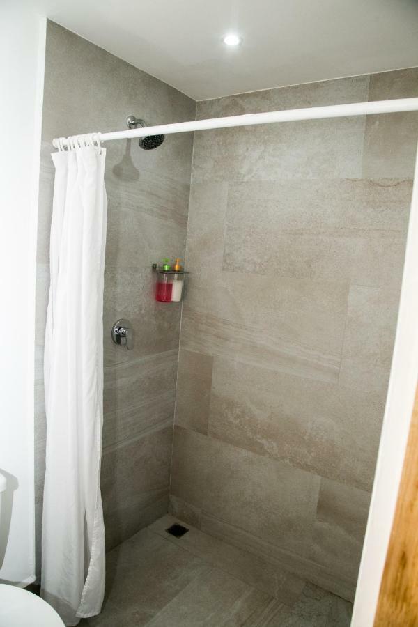 Booking 500 Monterrei Exterior foto