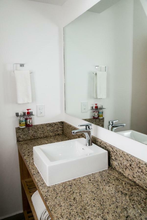 Booking 500 Monterrei Exterior foto