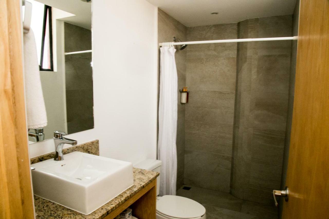 Booking 500 Monterrei Exterior foto