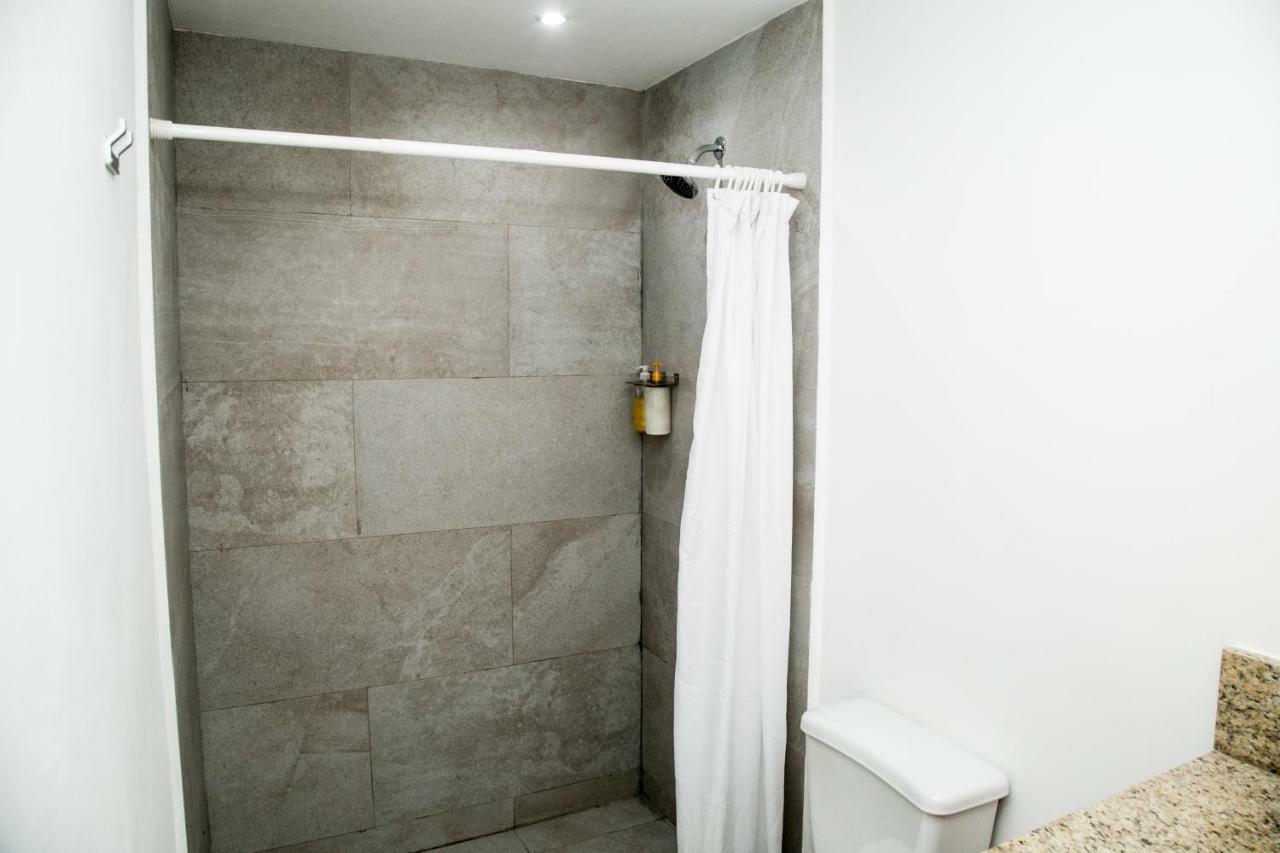 Booking 500 Monterrei Exterior foto