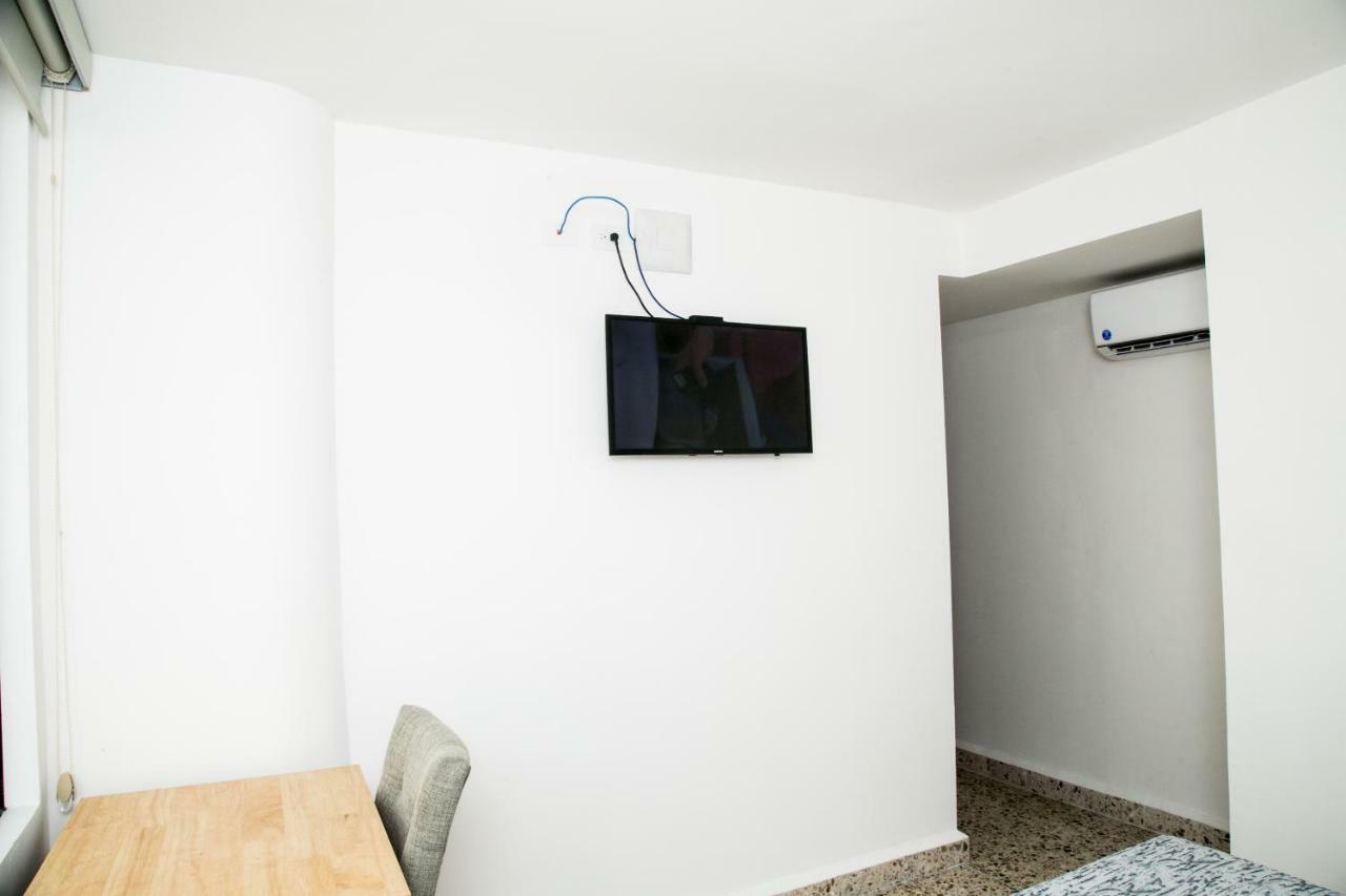 Booking 500 Monterrei Exterior foto