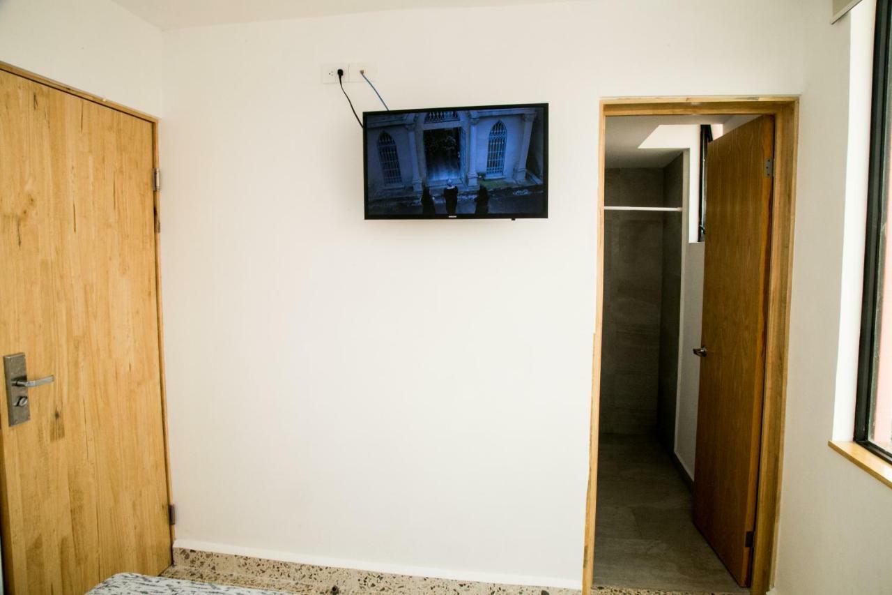 Booking 500 Monterrei Exterior foto