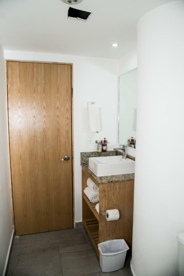Booking 500 Monterrei Exterior foto
