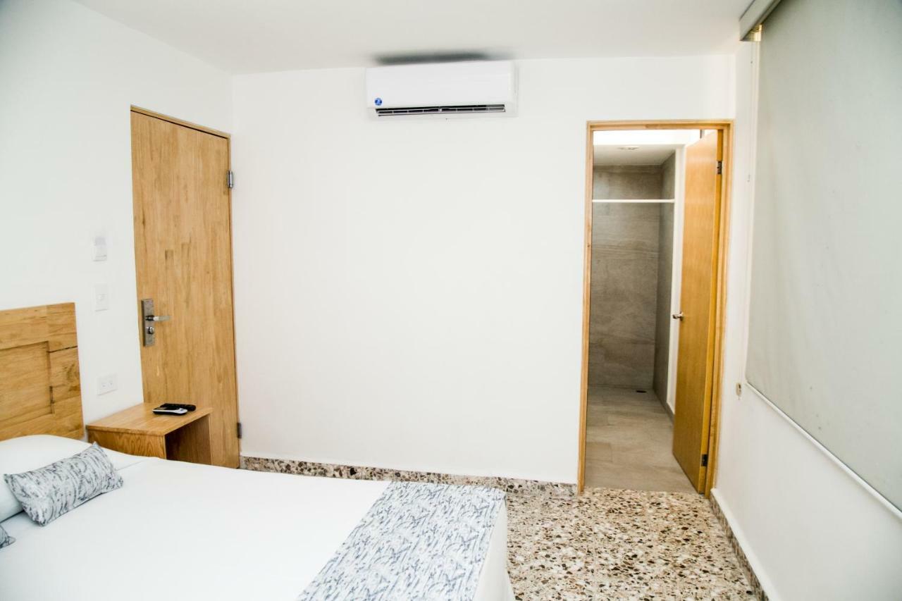 Booking 500 Monterrei Exterior foto